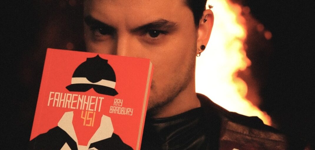 felipe-neto-indica-“fahrenheit-451”-e-obra-chega-ao-topo-da-amazon